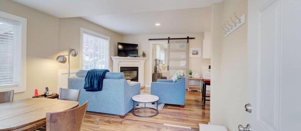Jenner Inn Room photo